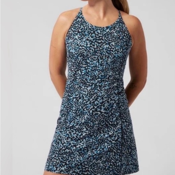 Athleta Dresses & Skirts - Athleta Infinity dress size M